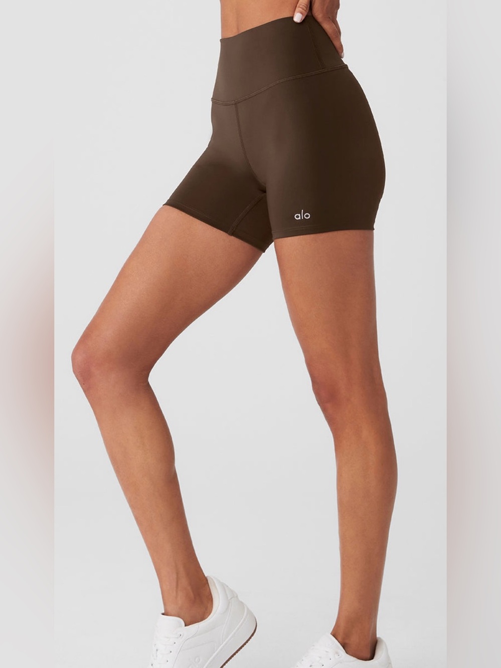 ALO Yoga 5" Airlift Energy Short Espresso Size XS NWOT Perfect Condition